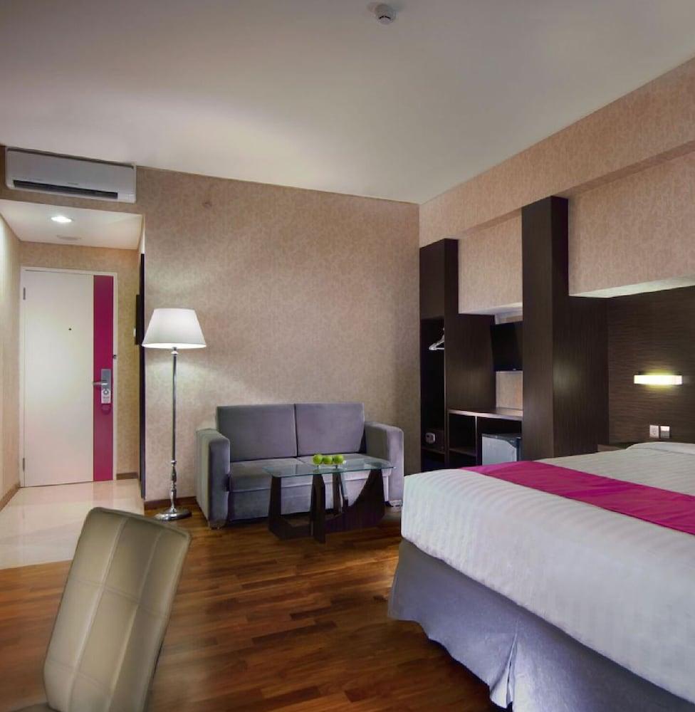 Favehotel Graha Agung Сурабая Экстерьер фото